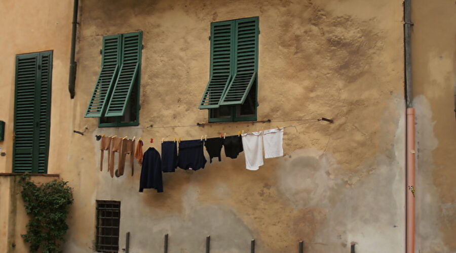 Lucca – Laundry Day